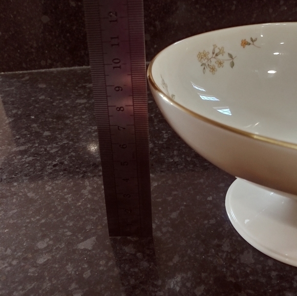 Lenox cream pedestal floral bowl - Picture 9 of 9